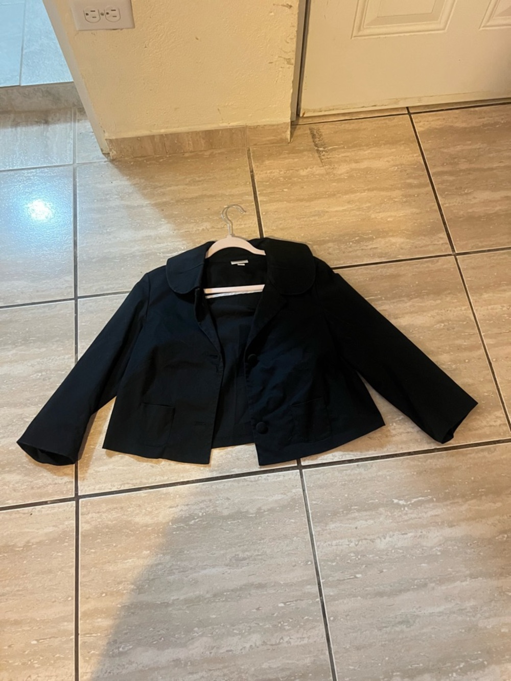 Isaac Mizrahi Black Cropped Blazer with Rounded Collar